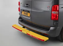 Háromszoros lépcsőfok Mercedes Sprinter/VW Crafter 06-, Rhino AccessStep (3)