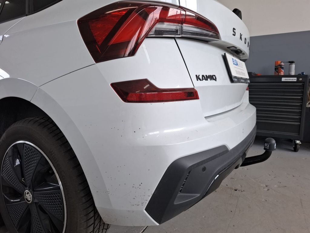 Vonóhorog Škoda Kamiq 19-, függőlegesen