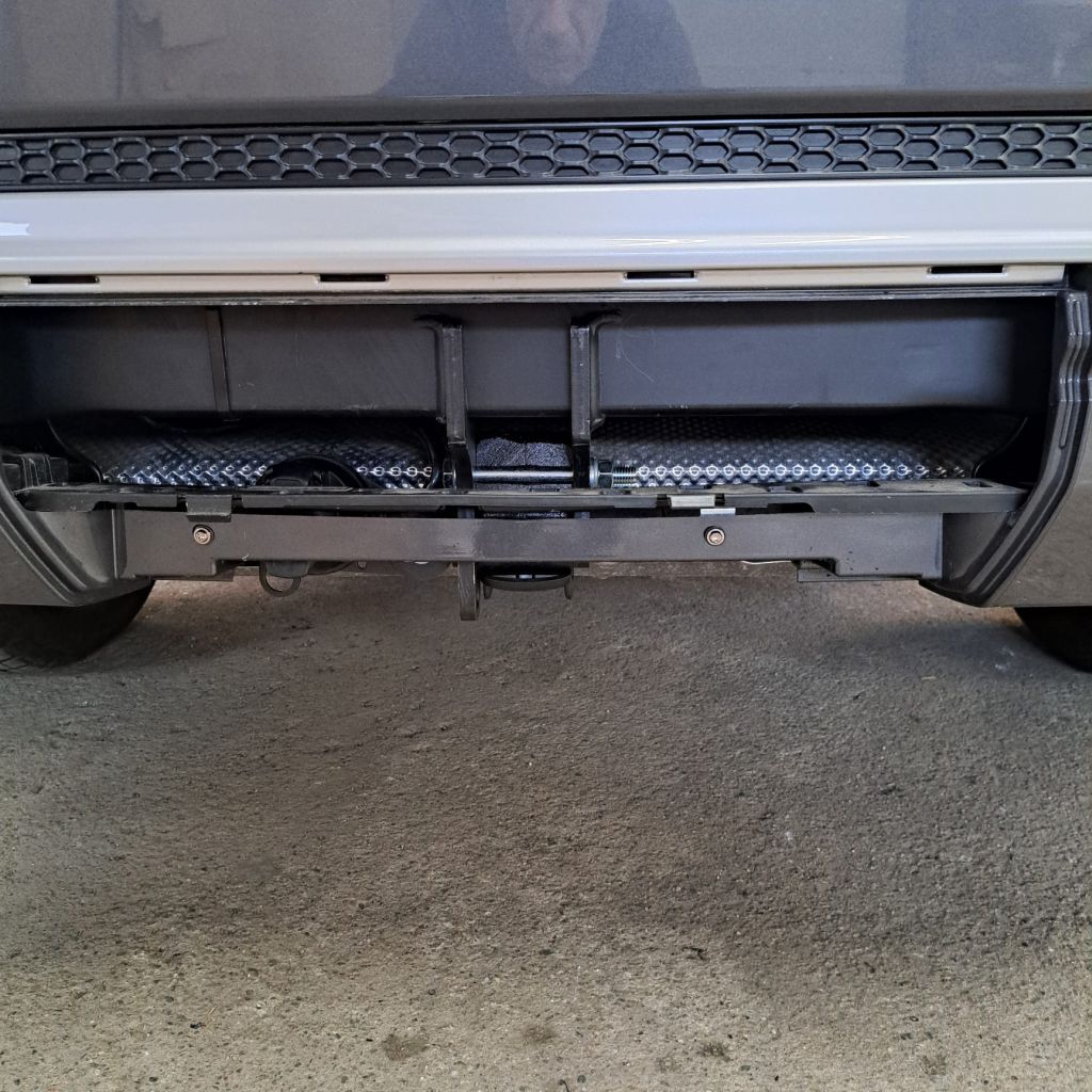 Vonószerkezet Jeep Grand Cherokee 21- (WL), függőleges