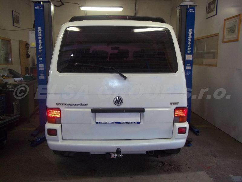 Vonóhorog Volkswagen Transporter/Multivan 1996-2003 (T4) , 2 csavarral rögzítve, Galia